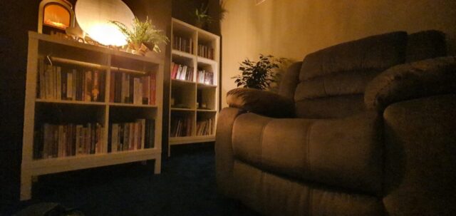 komfortowe warunki profesjonalizm hipnoterapia Kielce certyfikowany hipnoterapeuta